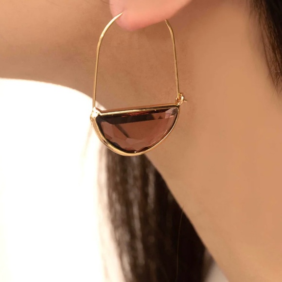 🍋2/$30 New Anthro Faceted Crescent Earrings in Amber - Picture 3 of 3